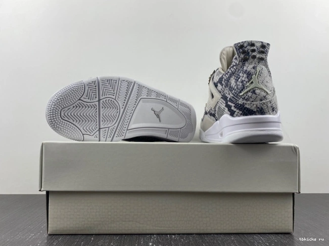 Cheap TB Snakeskin Retro Jordan 819139-030 4 0630